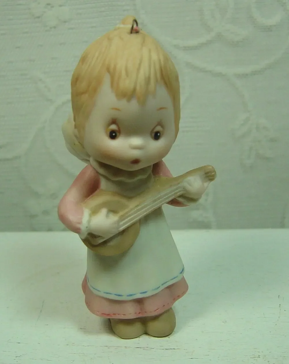 VINTAGE HALLMARK ORNAMENT-BETSEY CLARK ANGEL WITH BANJO PORCELAIN-1984